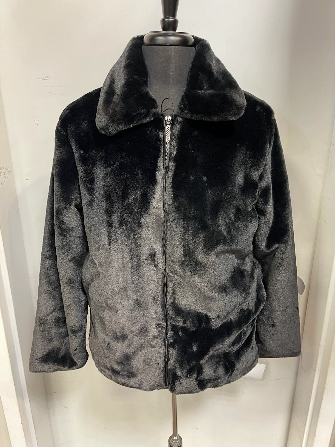 "Bláth na gaoithe Blast Blue Martini - Coat Mór Dubh"
